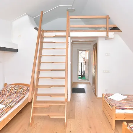 Hostel Ritchie's & Praha