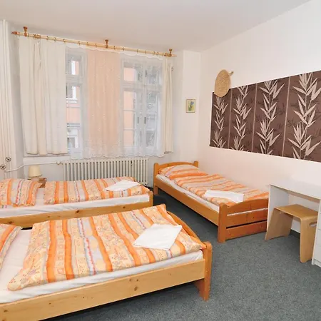 Hostel Ritchie's & Prag